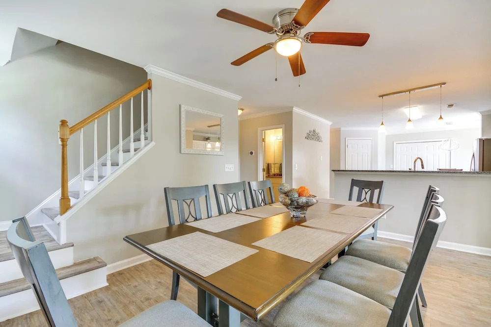 Fenced Yard & Ping-pong Table: Spacious Graham Gem