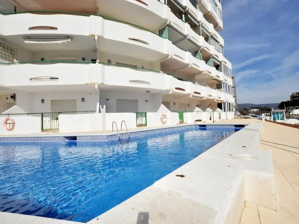 Apartment in Roses Near Santa Margarita Beach