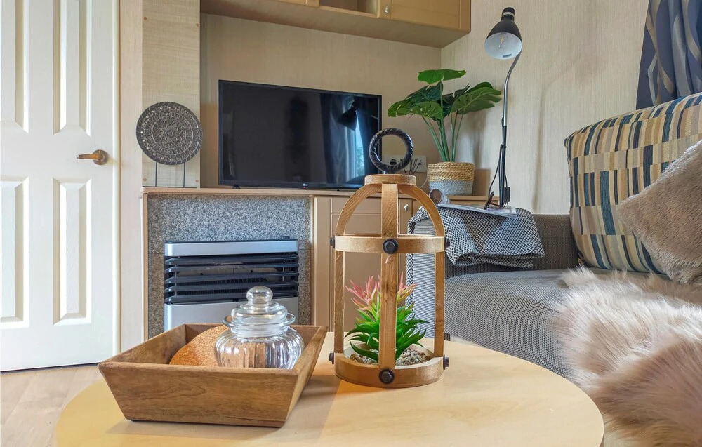 Nice Home In Heinkenszand With Wifi