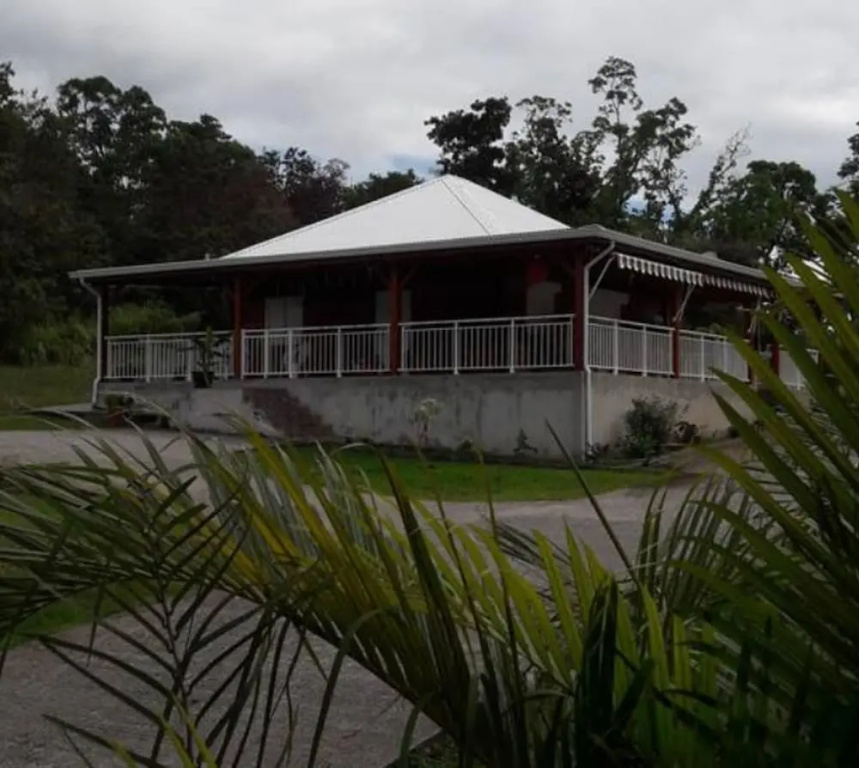 House With 2 Bedrooms in Vieux- Habitants, With Wonderful sea View, Furnished Garden and Wifi - 2 km From the Beach