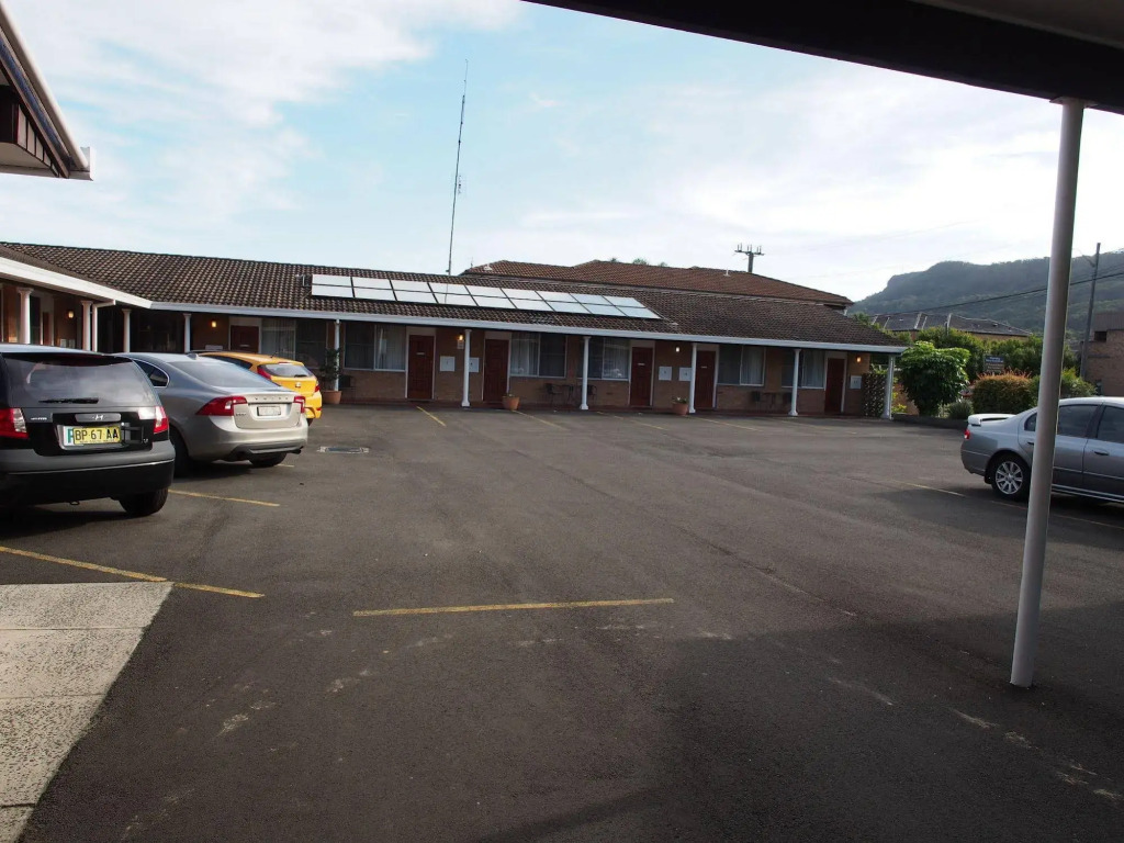 Windmill Motel