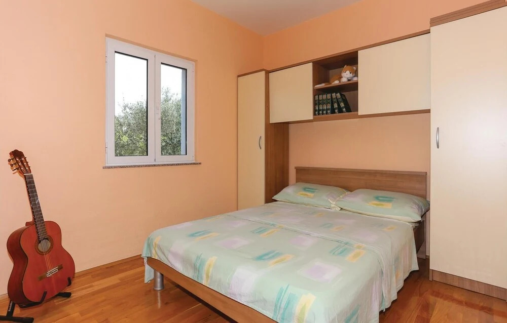 Three-Bedroom Holiday Home In Kastel Stafilic