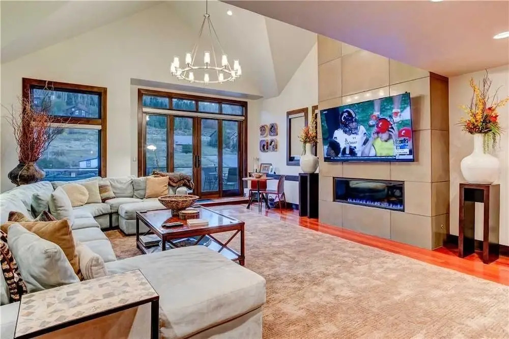 605 Deer Valley Drive 5 Bedroom Townhouse