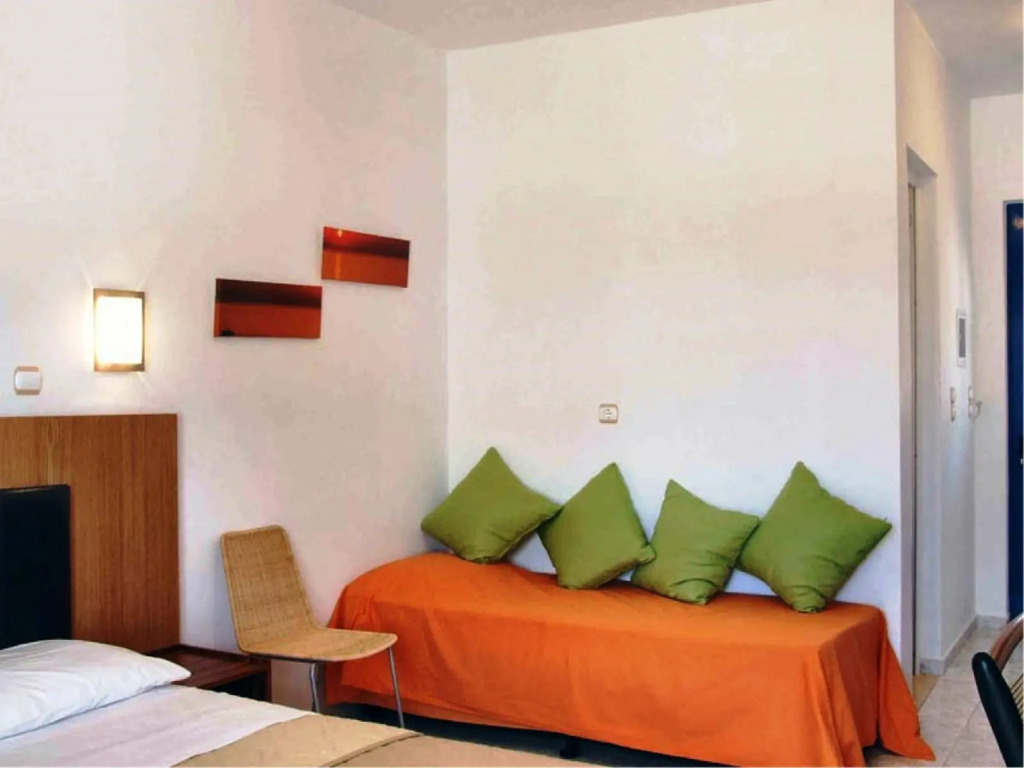 Irinoula Apartments