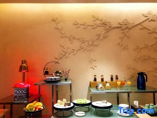 Mercure Hotel Dalian-Friendship Square