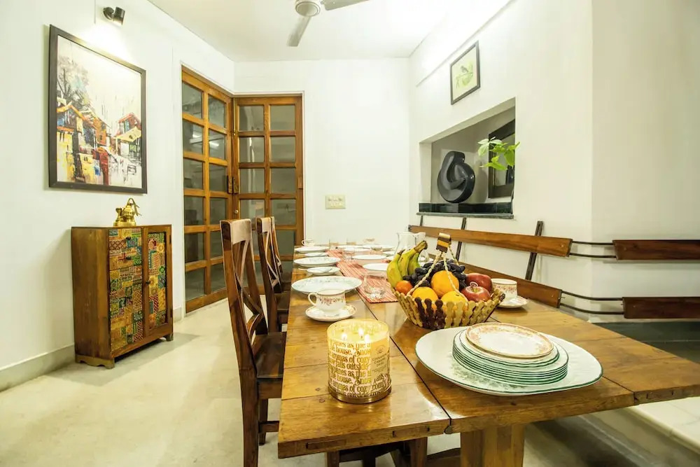 Opulent Antique 6BR Independent Villa in Gurugram