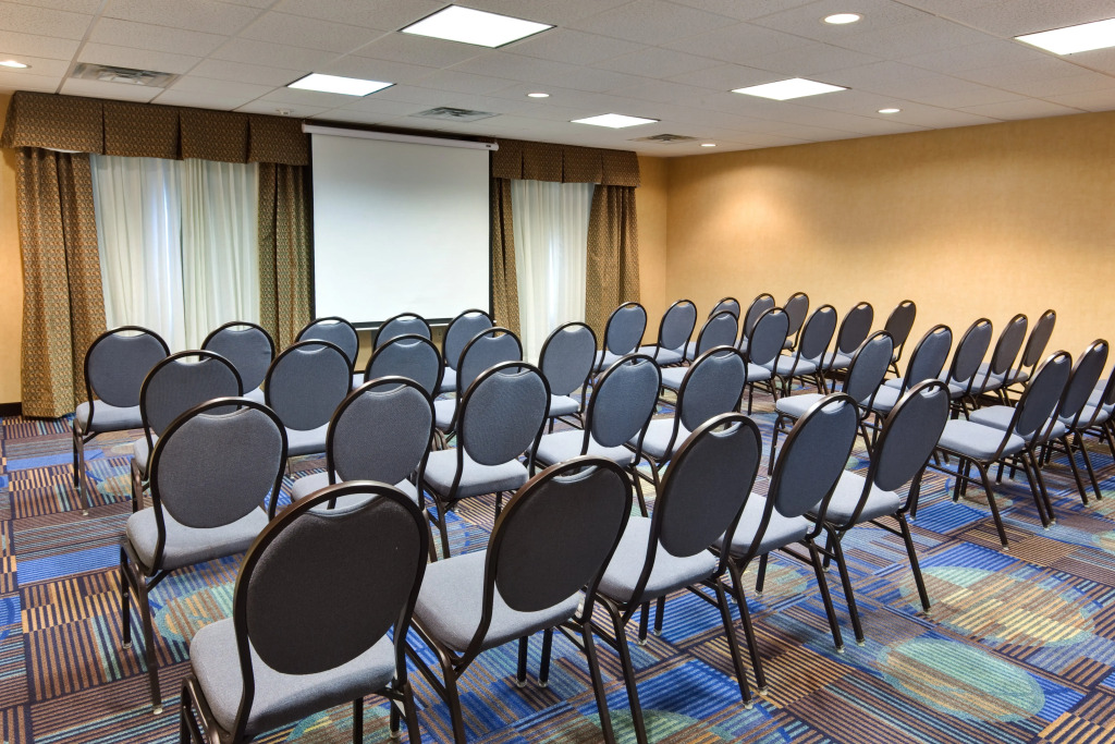 Holiday Inn Express Hotel & Suites Albuquerque Airport by IHG