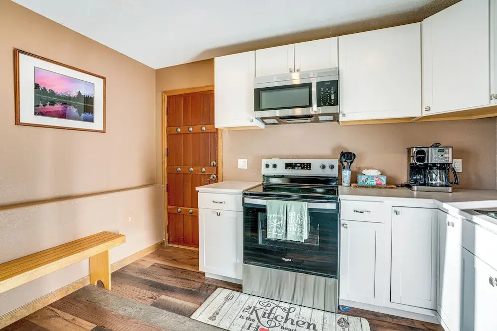 1 Mi to Keystone Lifts: Hot Tub Haven w/ Mtn Views