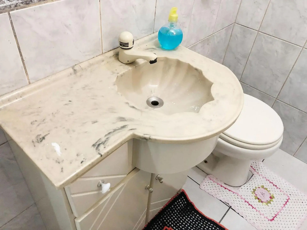 Maravilhoso sobrado com piscina e cascata