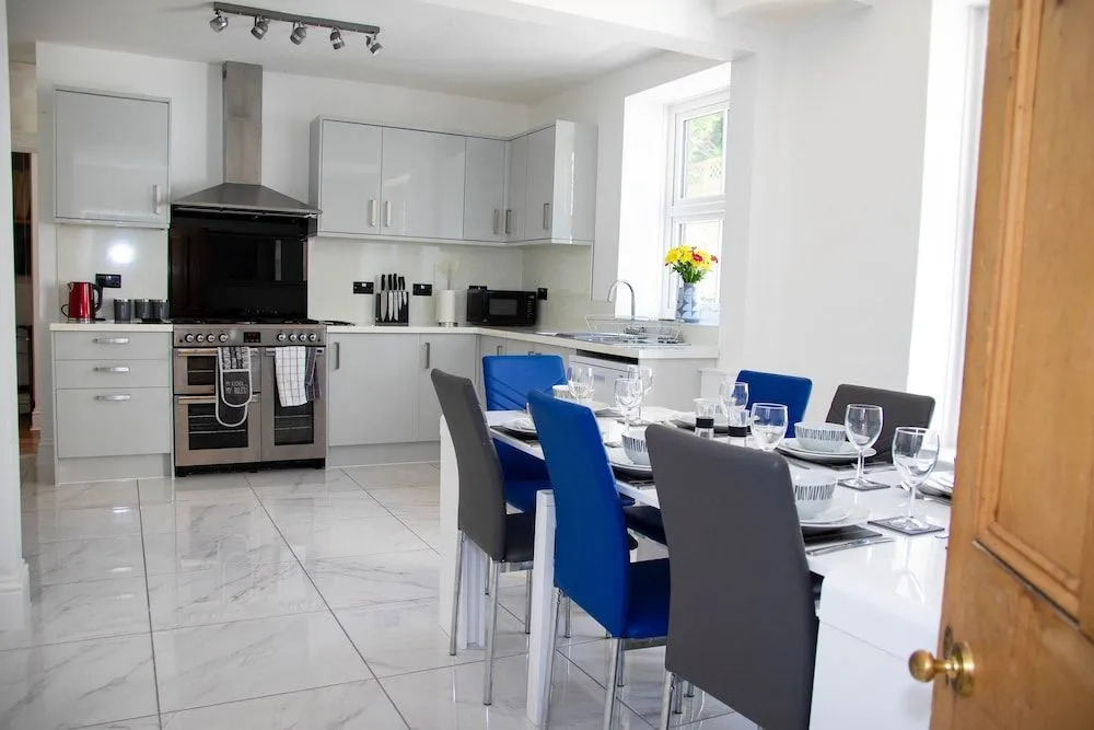 Broad Park Villa - 4 Bed-Sleeps 8-TJS4BPV