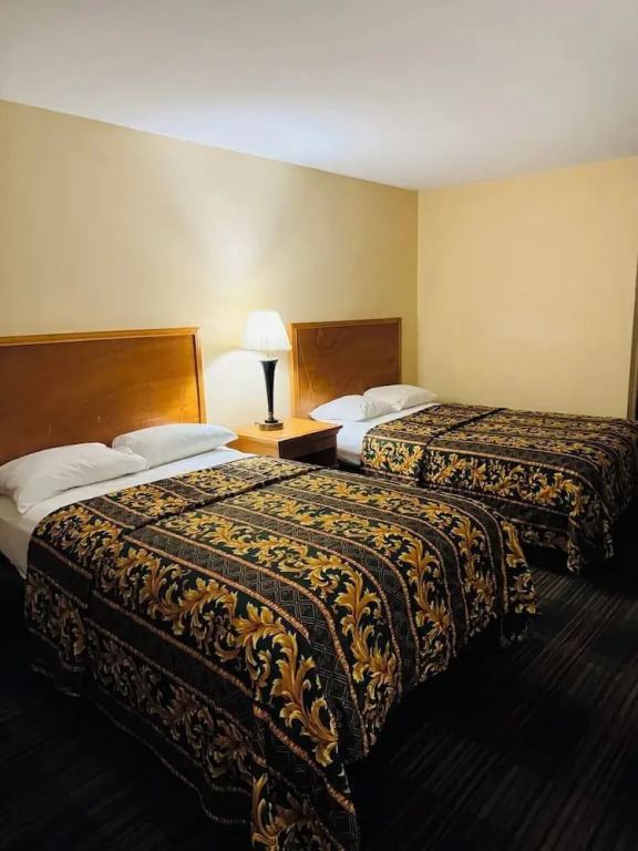 Executive Inn And Suites