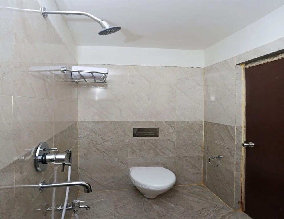 OYO 10153 Hotel Paradise Convention