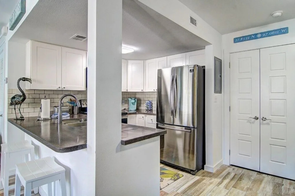 El Cortez  EC132 - 2 Br Condo
