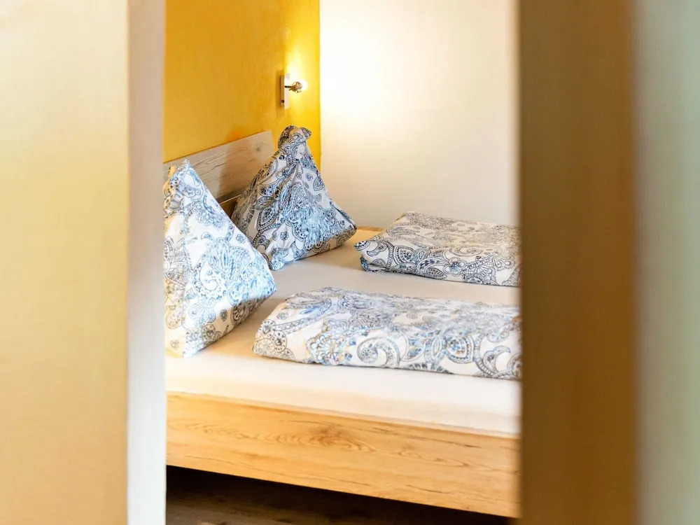 Comfy Apartment in Hollersbach im Pinzgau near Lake