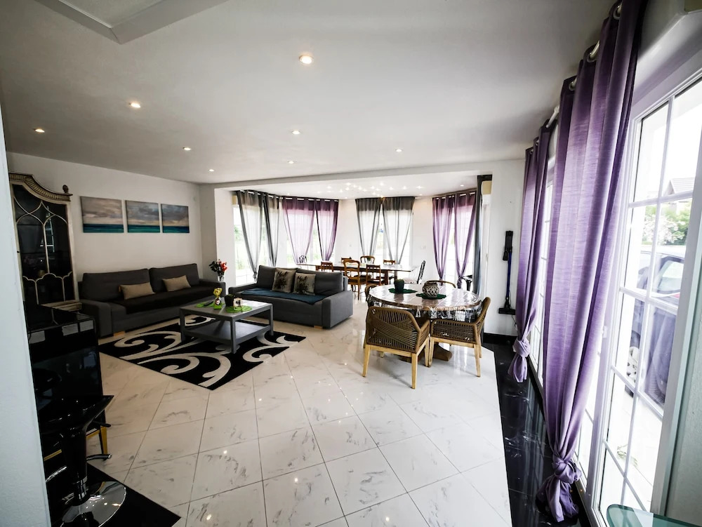 Gites Spa Strasbourg - Villa Lion - SPA Privé, Sauna, Borne darcade, Babyfoot