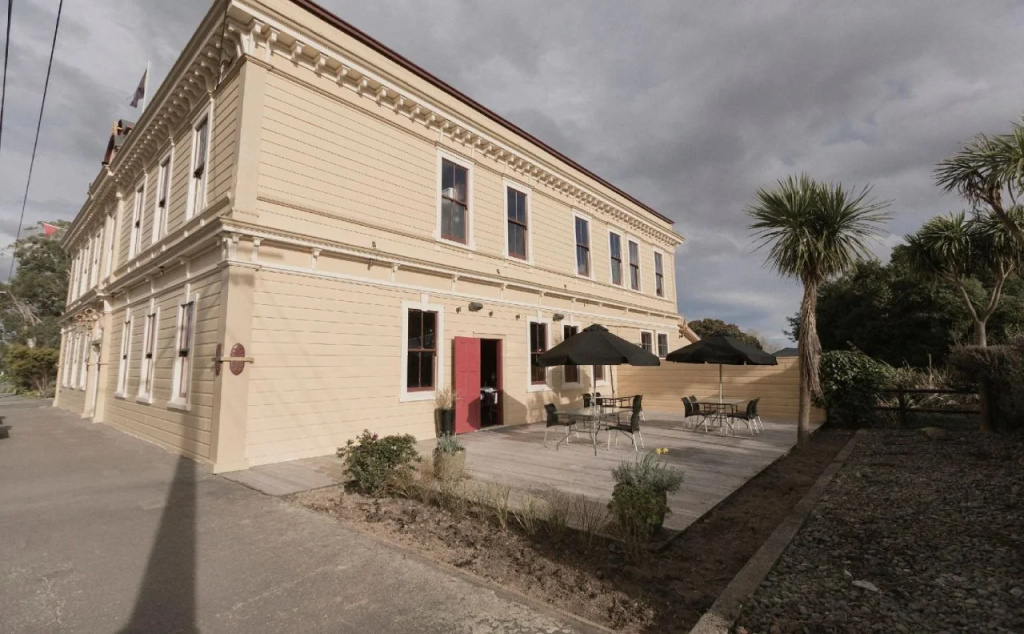 The Royal Hotel Featherston - Boutique Hotel