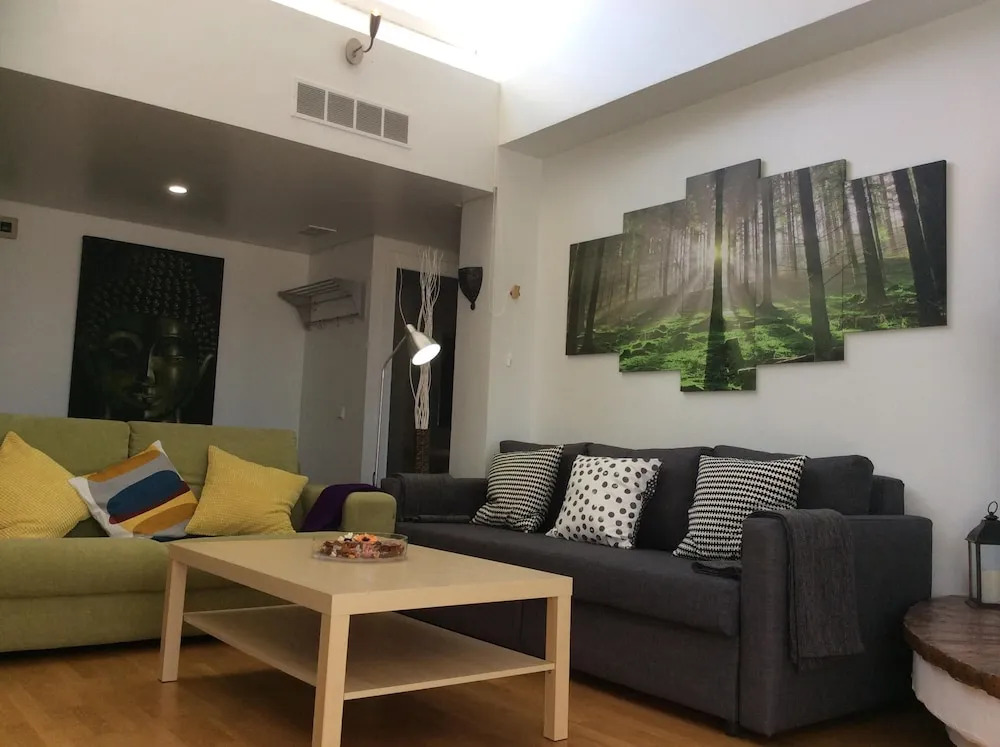 Del Parque Flats - Guadalmar
