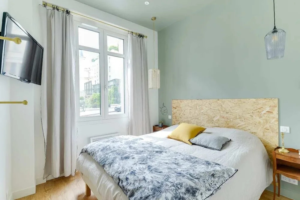Sublime chic & modern apartment - Paris 5e by GuestReady
