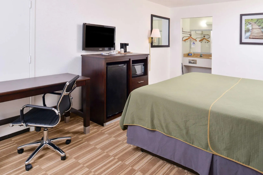 Americas Best Value Inn Clute
