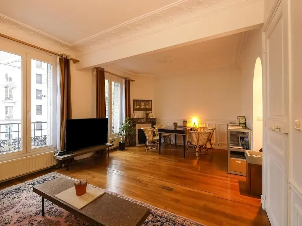 Magnificent Apartment Near the Center of Paris