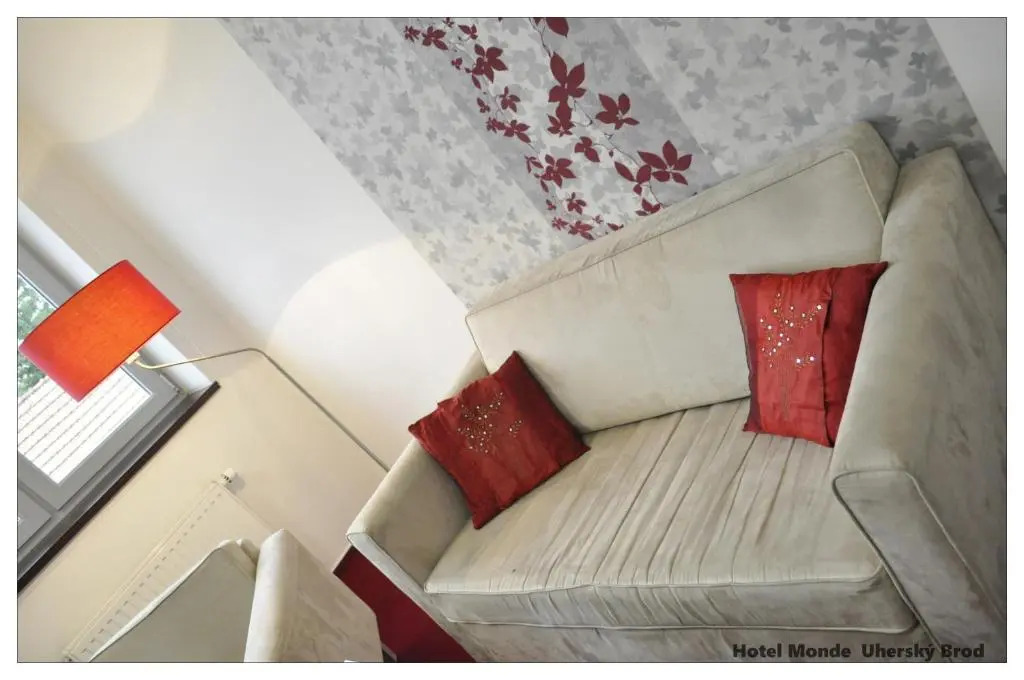 Hotel Monde