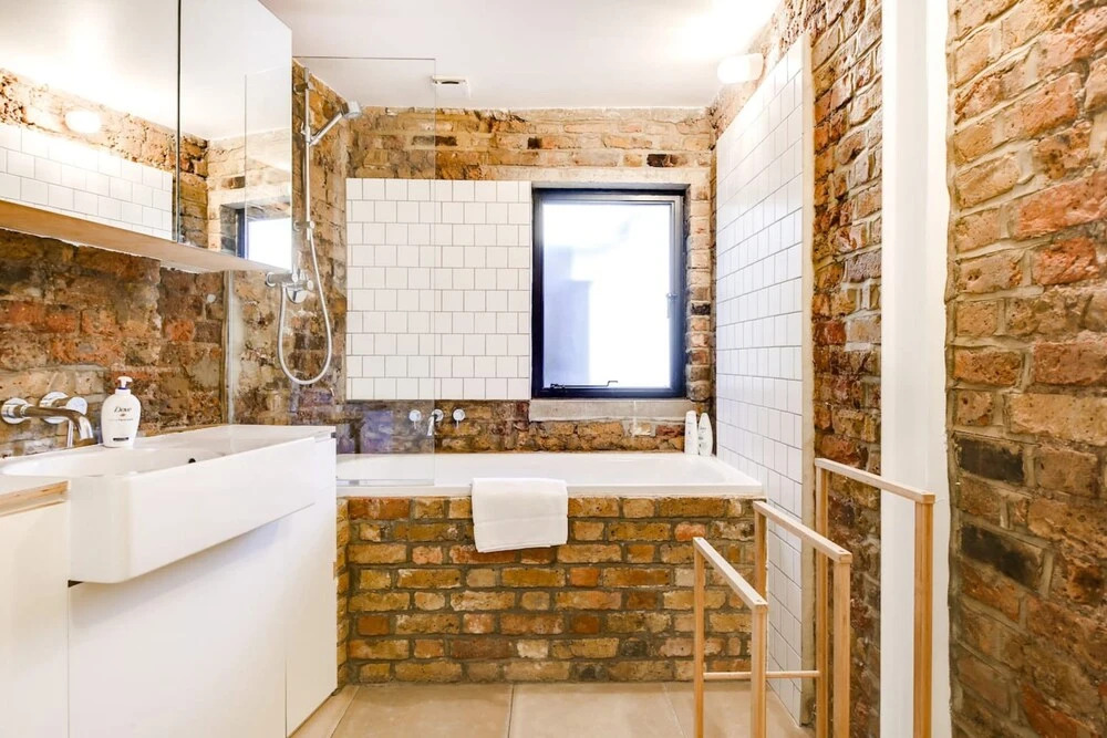 Stylish, Bright Apartment w/ Private Garden