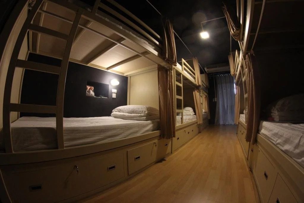 Bangkok W18 Hostel