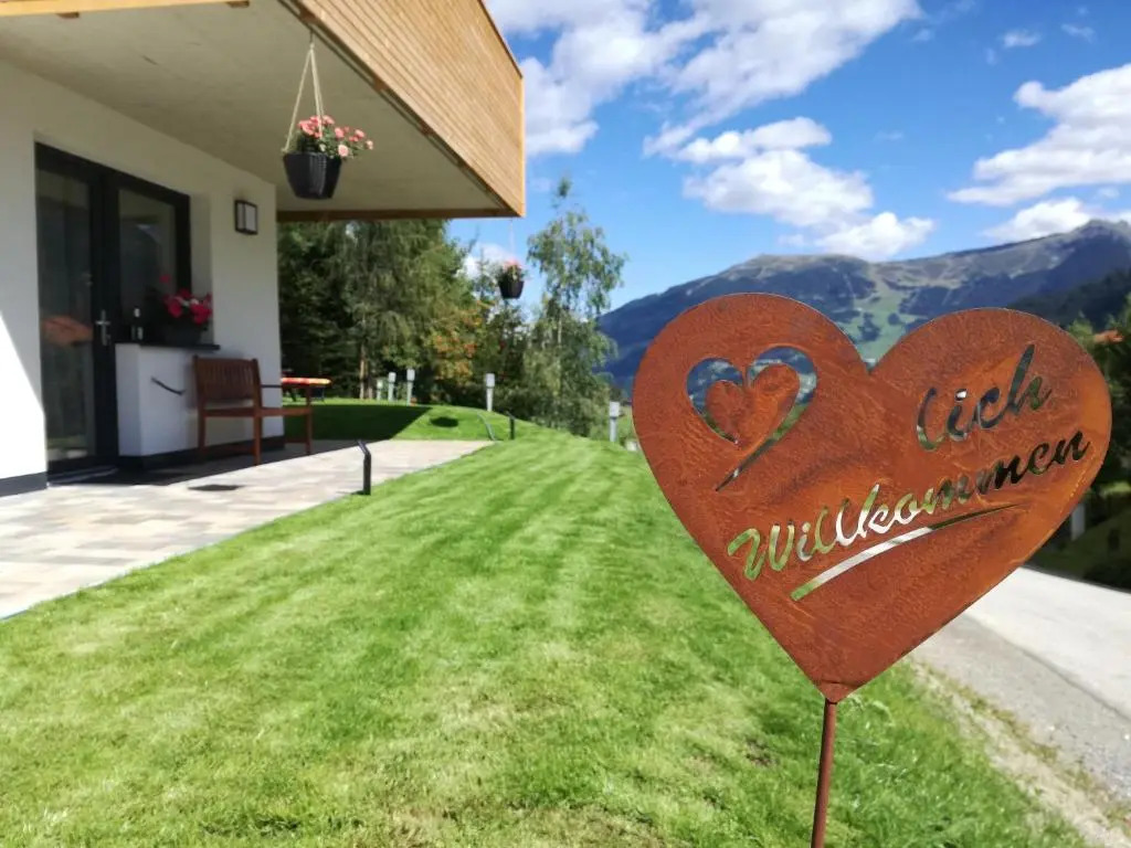 Bergperle Apartments & Mountain Sport