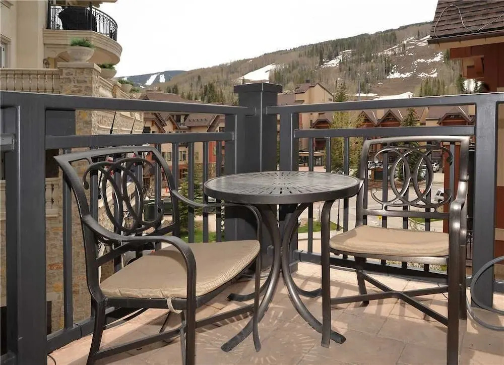 Lionsquare North Tower #300 3 Bedrooms 3.5 Bathrooms Condo
