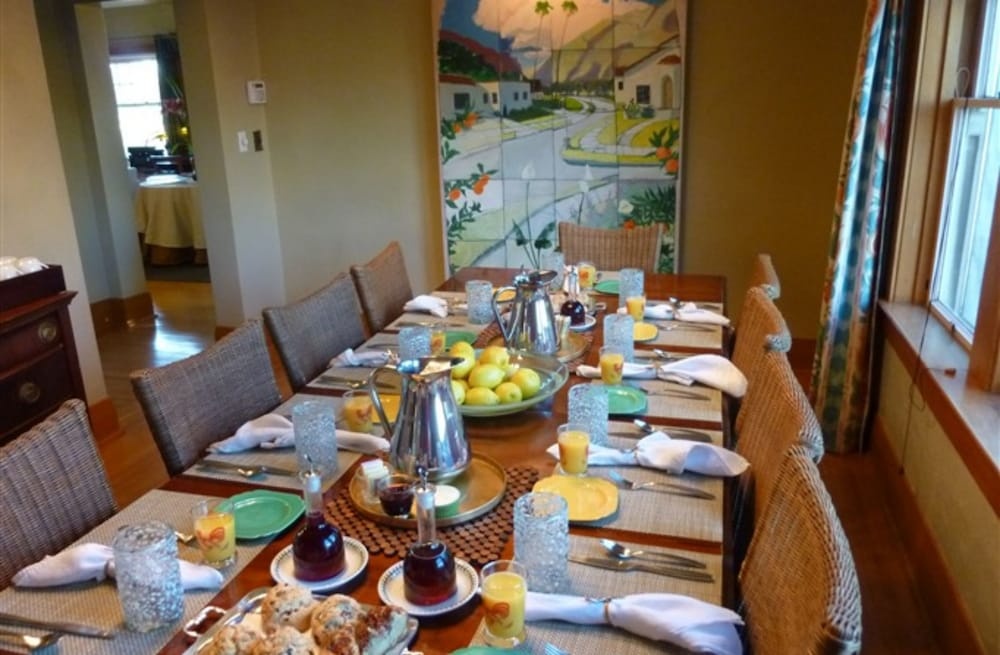 Catalina Park Inn Bed and Breakfast