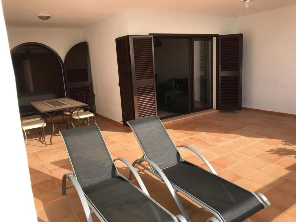 Luxury apartment set in Doña Julia Golf Course