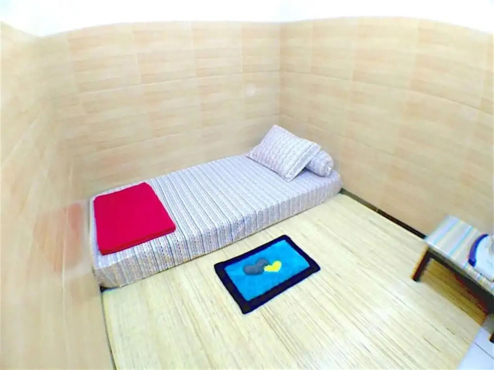 Hannah Room - Female Room Only