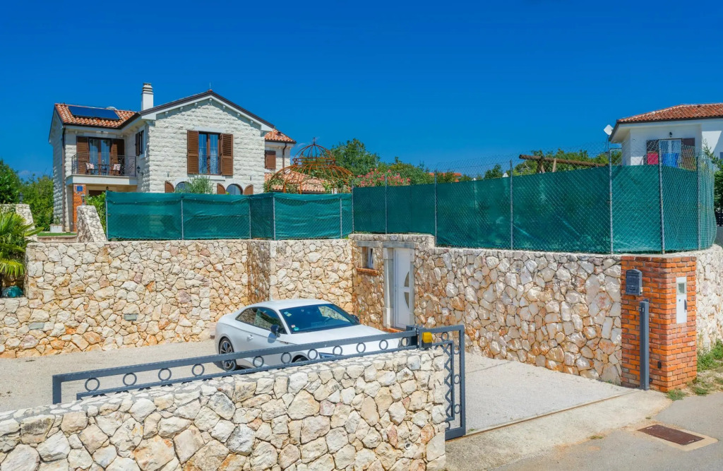 Villa KAMENICA