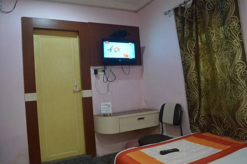 OYO 49639 Nirmala Residency