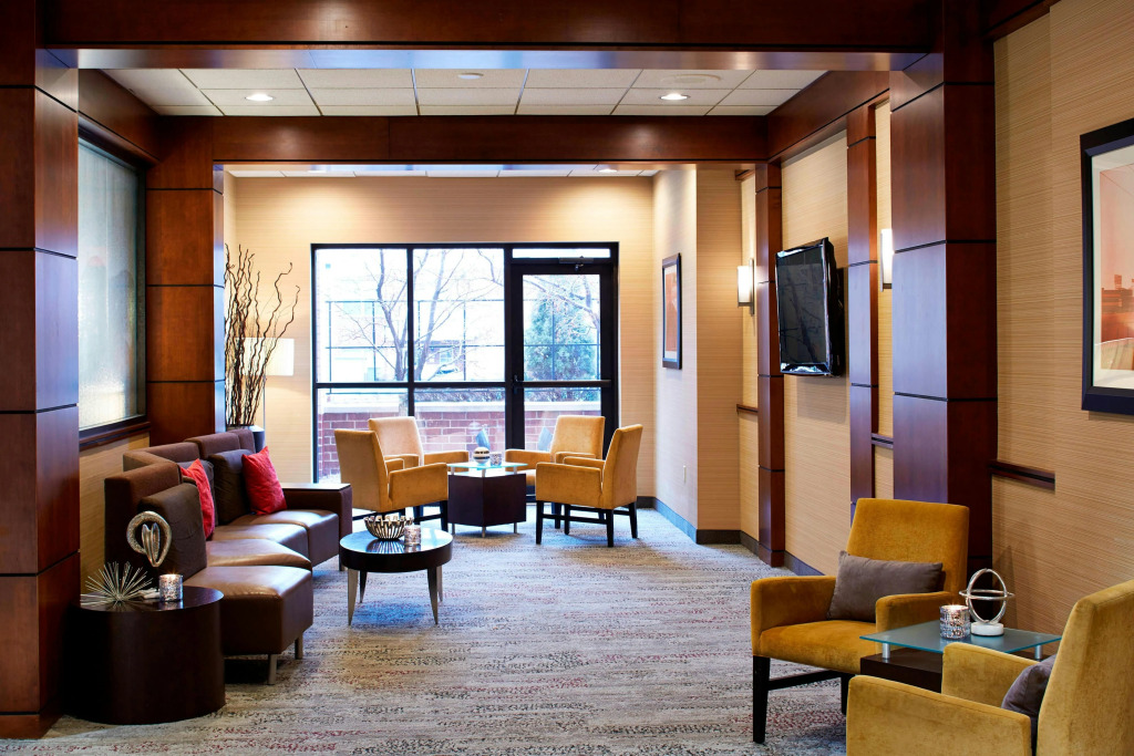 Courtyard by Marriott Bloomington Mall of America