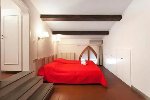 Riverside Apartment in Florence