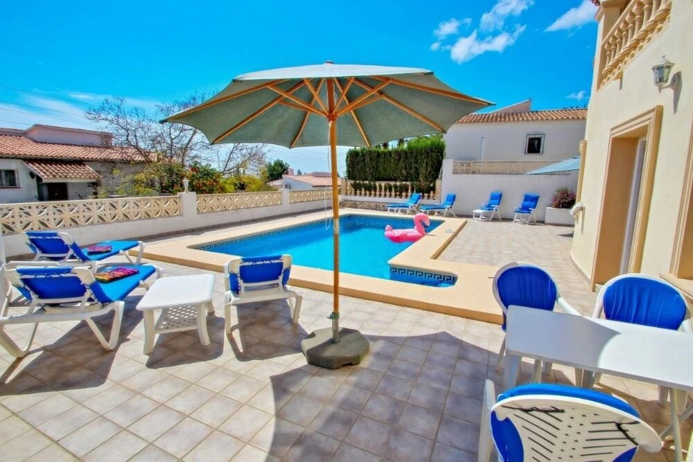 Sol Mar - sea view holiday home with private pool in Benissa