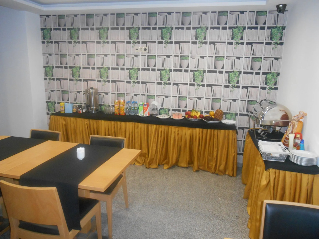 Hotel Ritz Capital