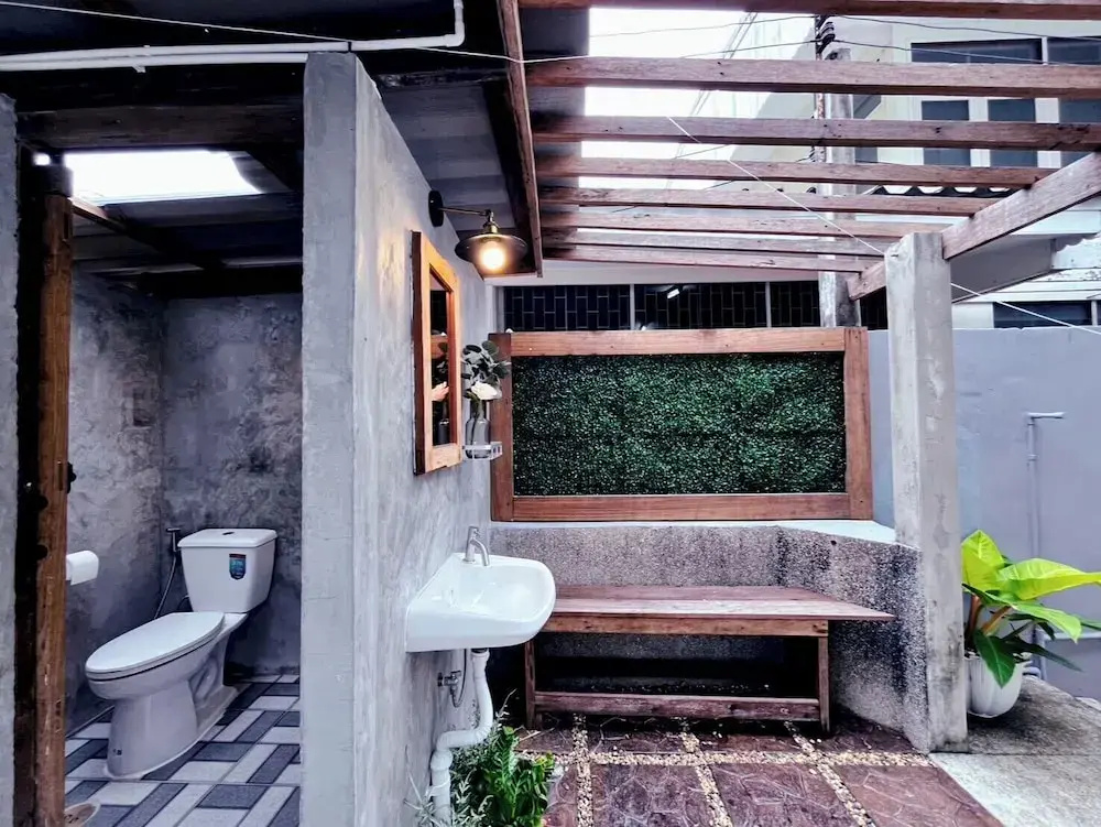 White & Green Boutique Homestay