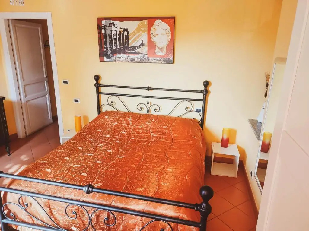 "B&B Sans égal", con CAMERE PRIVATE e APPARTAMENTI al PIANO TERRA a Biella