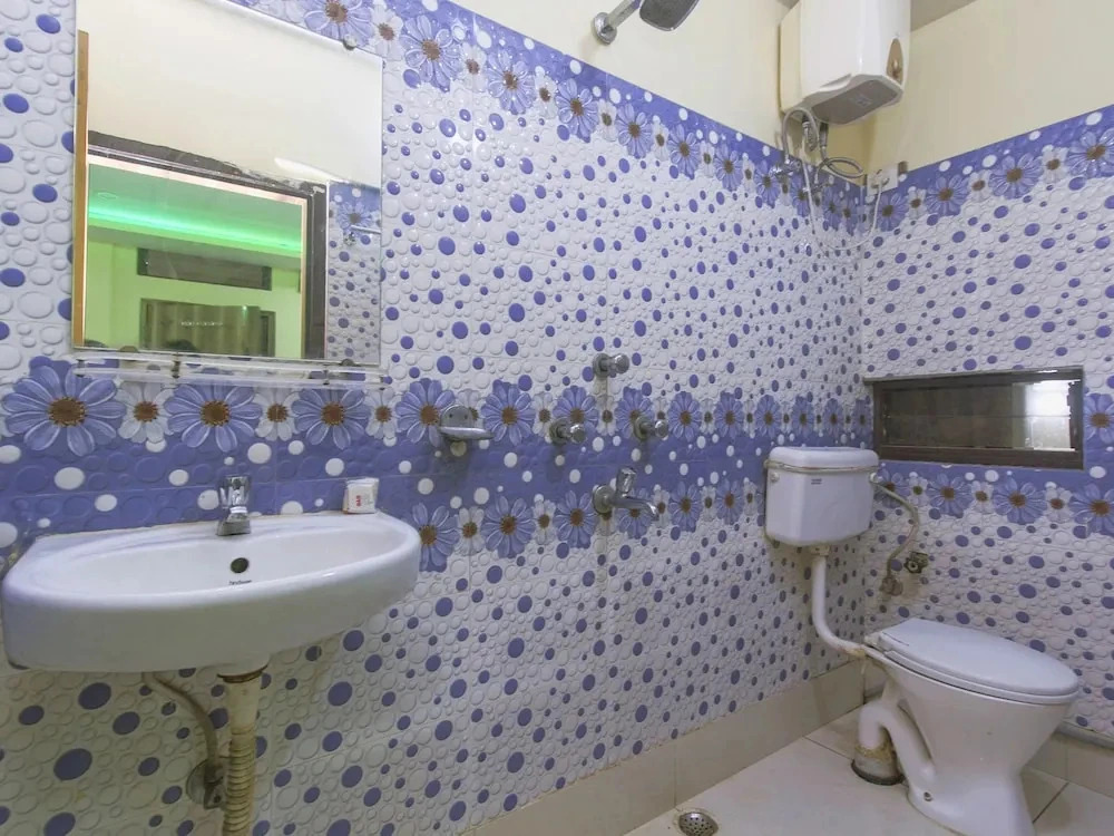 Bidhan Plaza by OYO Rooms