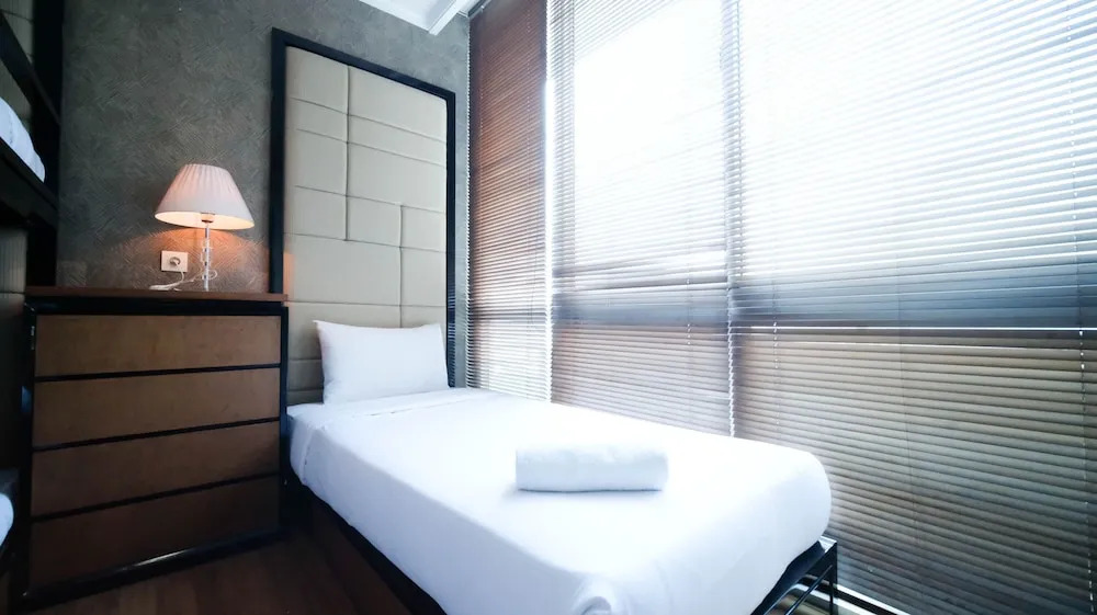 Spacious 2Br At The Via And The Vue Apartment Surabaya