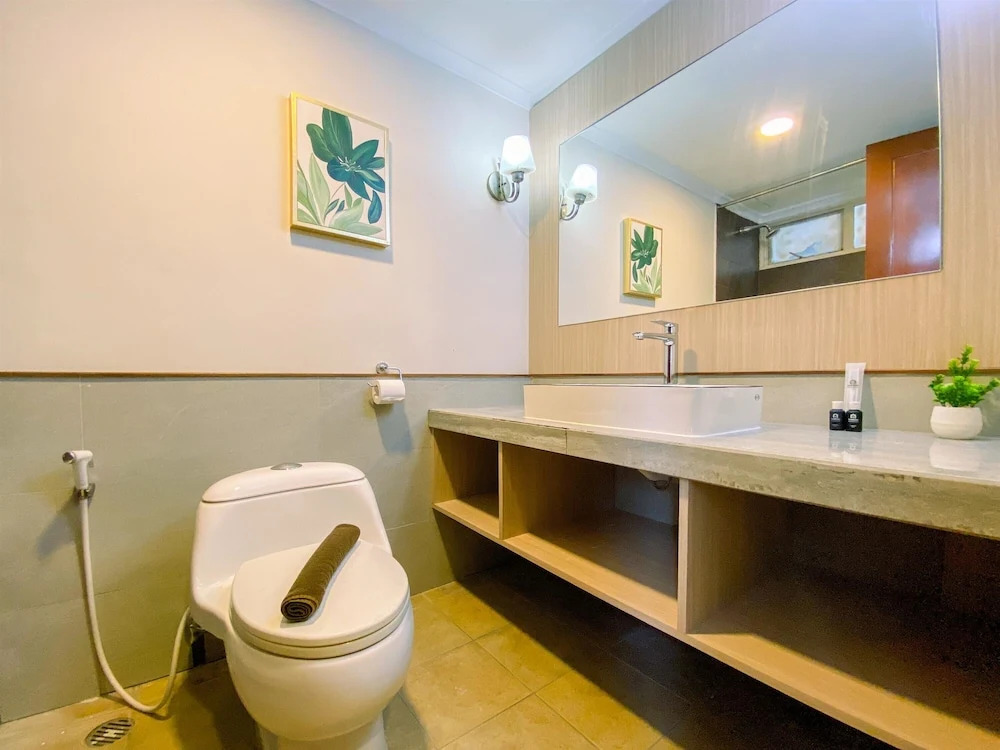 Cozy 2 Bedrooms Sudirman Tower Apartment by Travelio