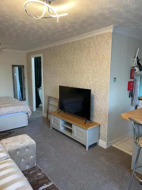 The Nest, Livingston