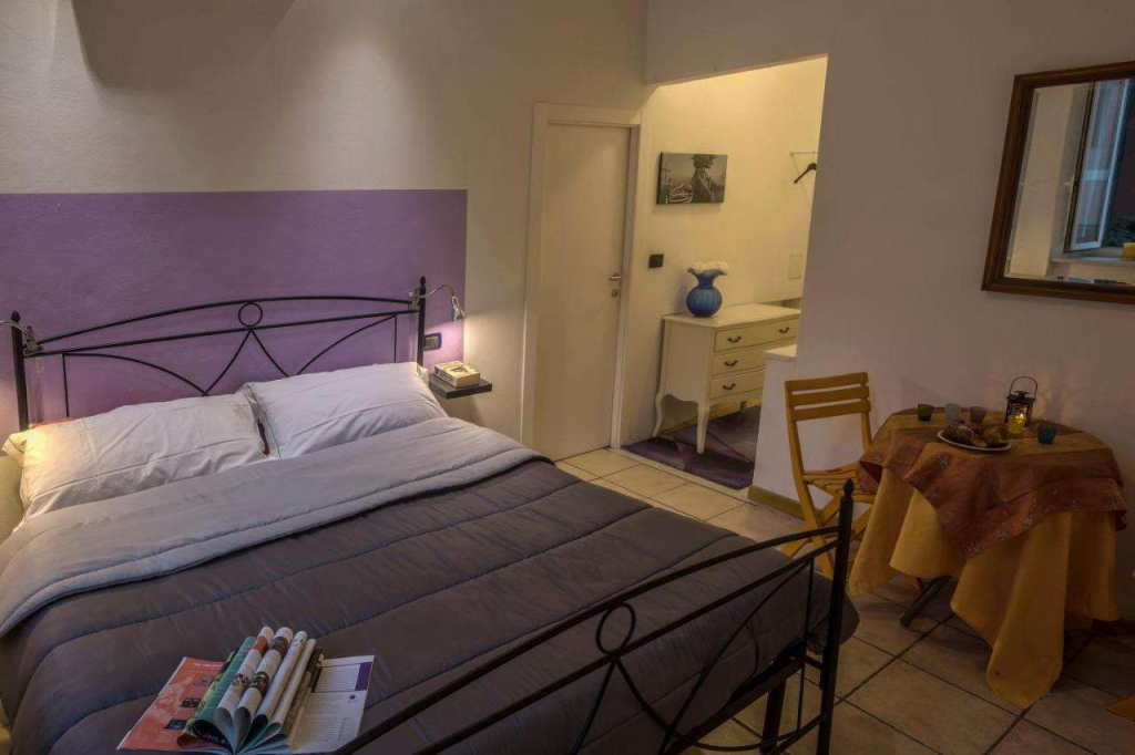 Lisetta Rooms