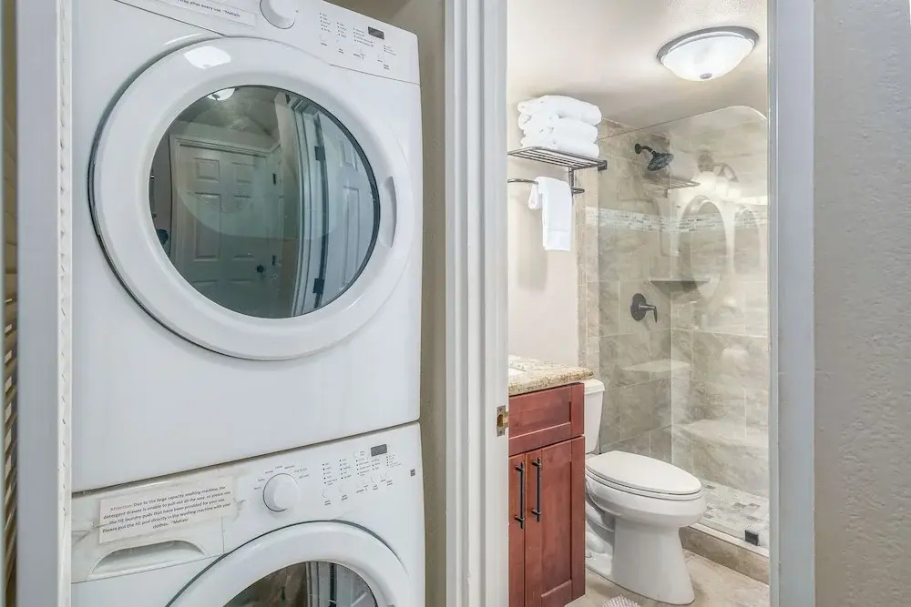 Kamaole Sands 2-406 - Luxurious Renovation - Penthouse Ocean Views - Split AC