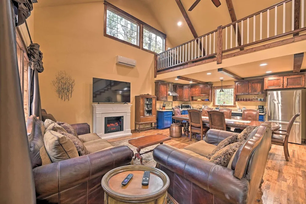 Tudor-style Broken Bow Cottage w/ Hot Tub & Decks!