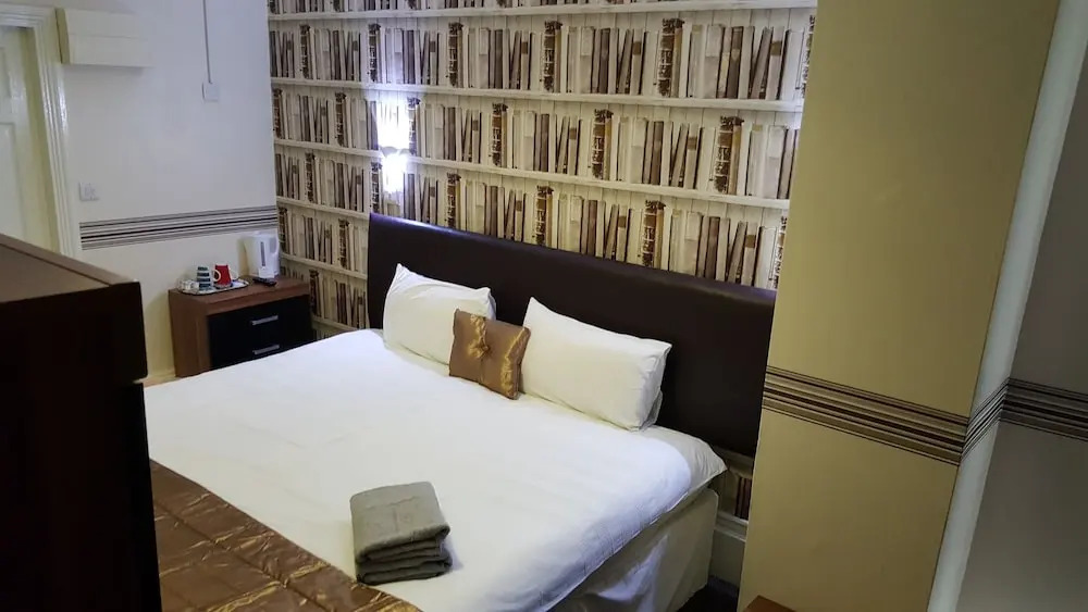 Portsmouth Inns