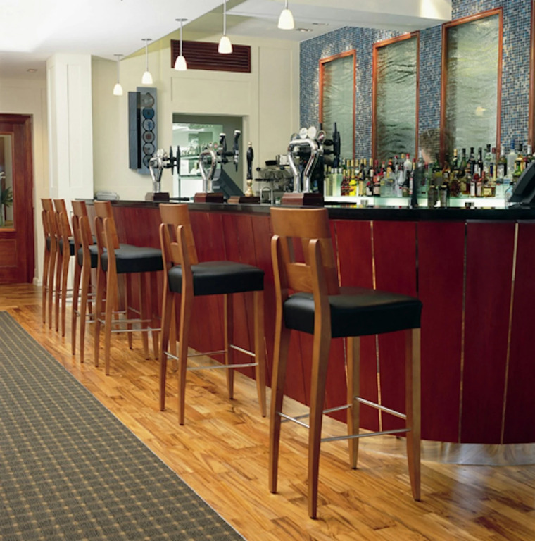 Harbour Heights Hotel