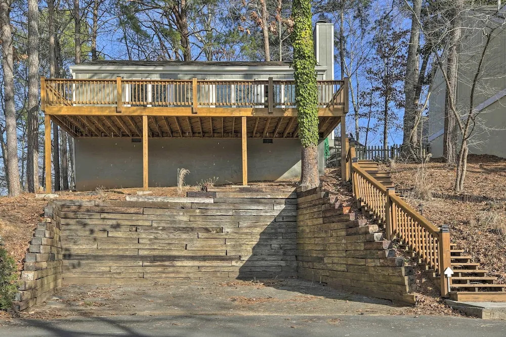 'indigo Cottage' w/ Deck on Lake Arrowhead!
